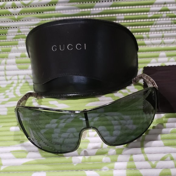 Men's Gucci Sunglasses. - Picture 1 of 10